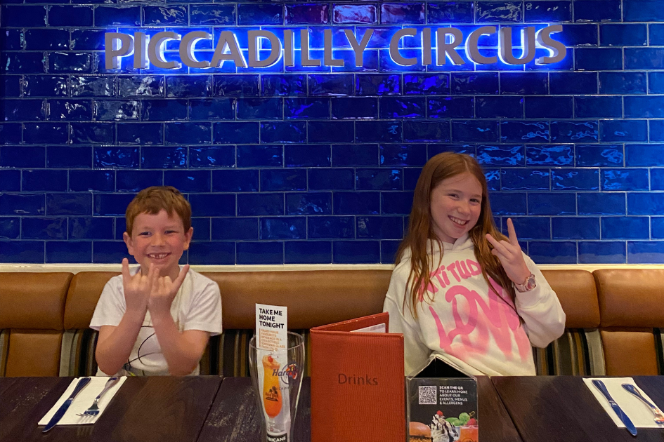 Rockin' Breakfast Vibes at Hard Rock Cafe, Piccadilly Circus